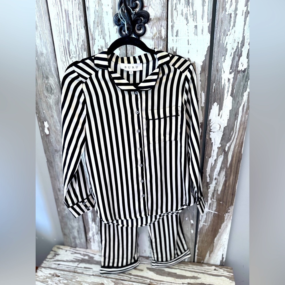 BURU Black Stripe Set Size XS Everyday Pants & Top